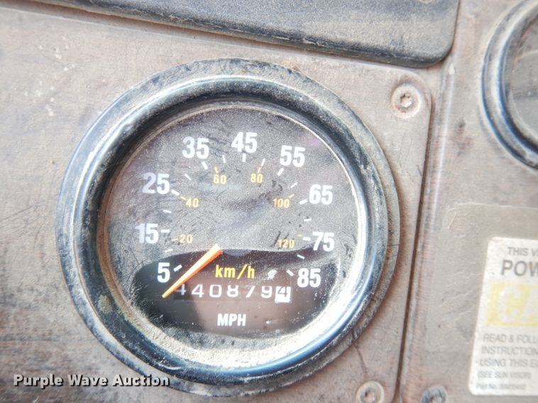 image for item DG0775 1989 Freightliner FLD120  dump truck