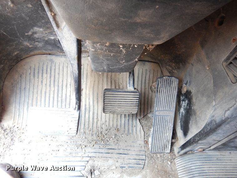 image for item DG0775 1989 Freightliner FLD120  dump truck