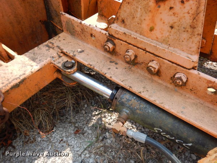 image for item DG0775 1989 Freightliner FLD120  dump truck