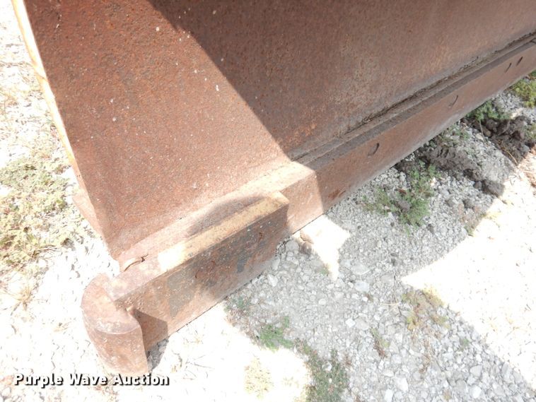 image for item DG0775 1989 Freightliner FLD120  dump truck