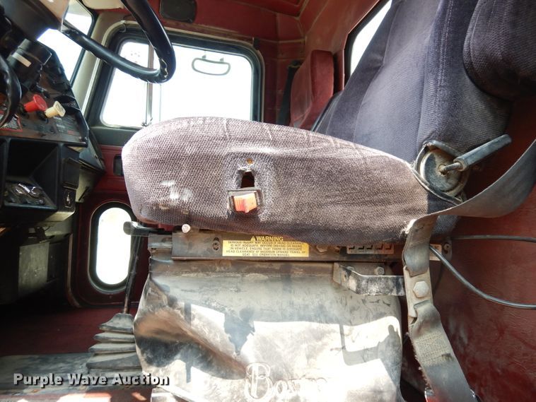 image for item DG0776 1996 Peterbilt 378  semi truck