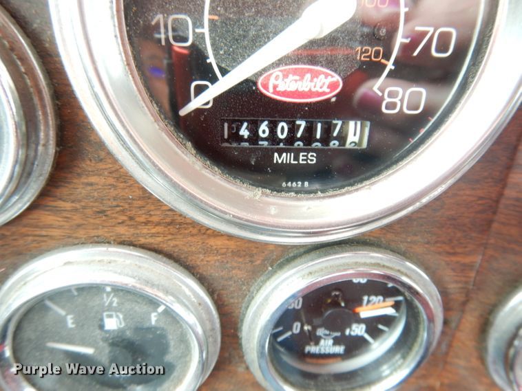 image for item DG0776 1996 Peterbilt 378  semi truck