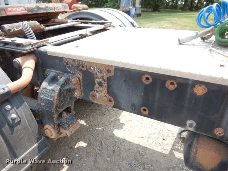 image for item DG0776 1996 Peterbilt 378  semi truck