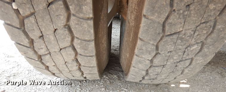 image for item DG0776 1996 Peterbilt 378  semi truck