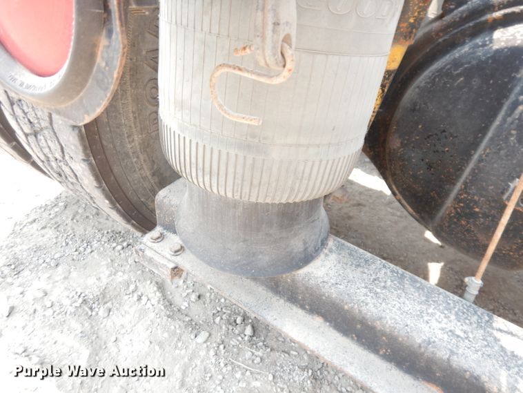 image for item DG0776 1996 Peterbilt 378  semi truck