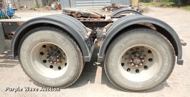 image for item DG0776 1996 Peterbilt 378  semi truck