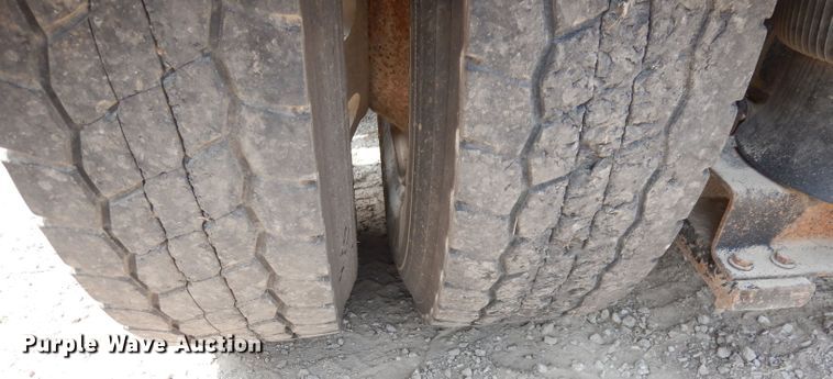 image for item DG0776 1996 Peterbilt 378  semi truck