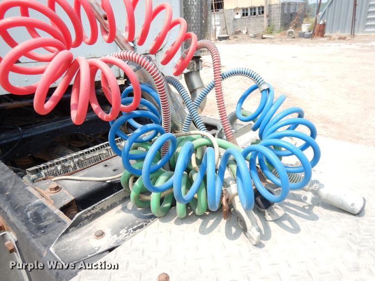 image for item DG0776 1996 Peterbilt 378  semi truck