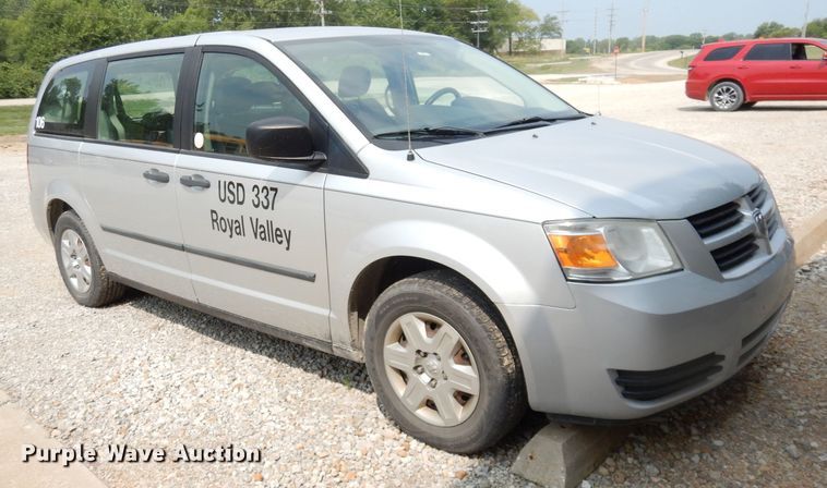 image for item DG0777 2008 Dodge Grand Caravan SE  van