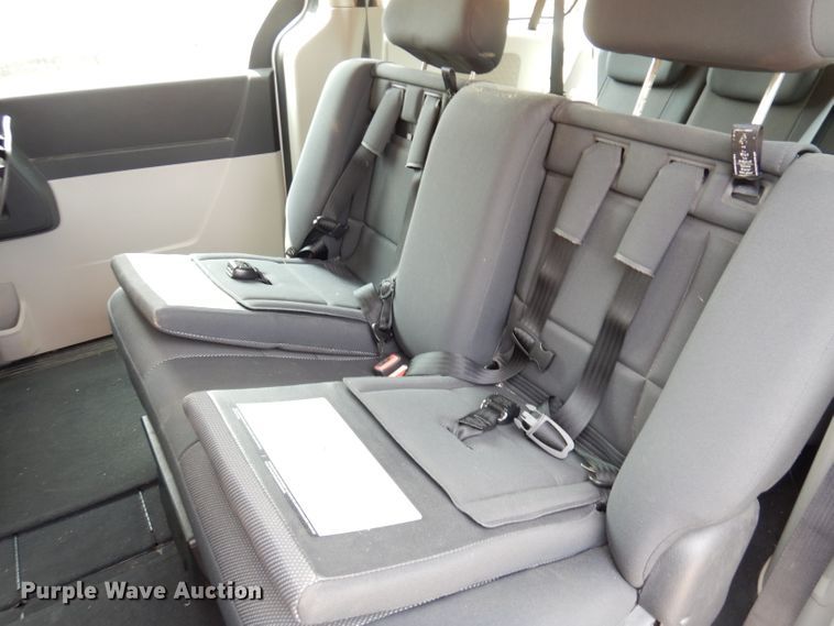 image for item DG0777 2008 Dodge Grand Caravan SE  van