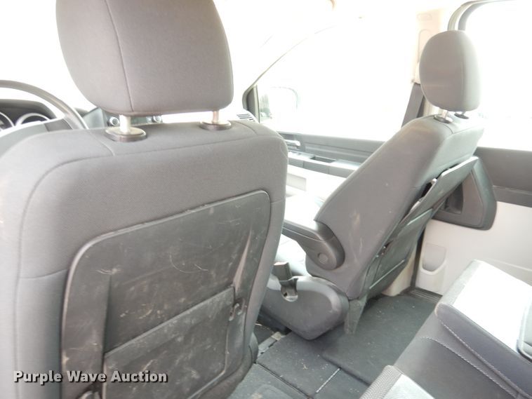 image for item DG0777 2008 Dodge Grand Caravan SE  van