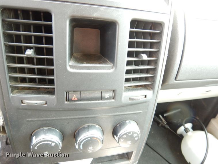 image for item DG0777 2008 Dodge Grand Caravan SE  van