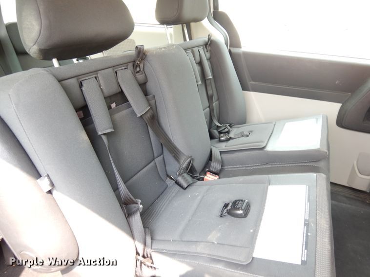 image for item DG0777 2008 Dodge Grand Caravan SE  van