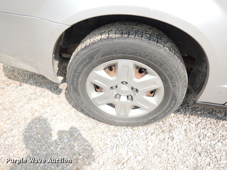 image for item DG0777 2008 Dodge Grand Caravan SE  van