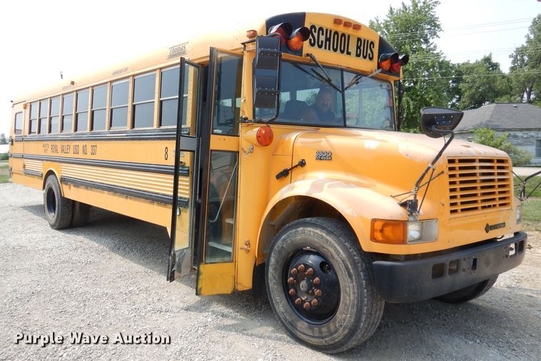 image for item DG0778 2002 Thomas 1100S  school bus