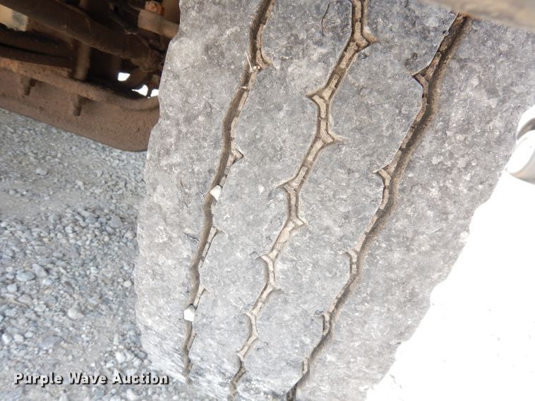 image for item DG0778 2002 Thomas 1100S  school bus