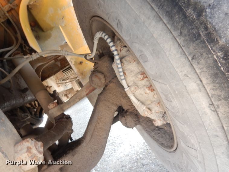 image for item DG0778 2002 Thomas 1100S  school bus