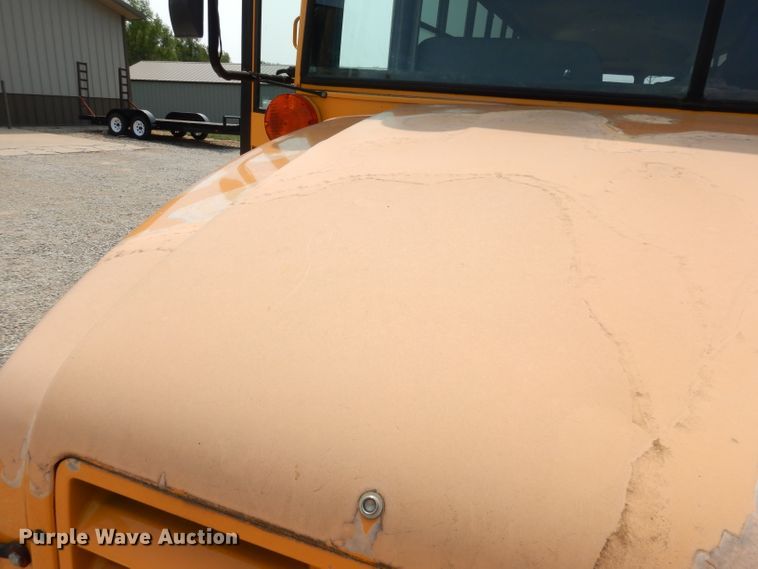 image for item DG0778 2002 Thomas 1100S  school bus