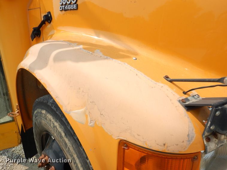 image for item DG0778 2002 Thomas 1100S  school bus