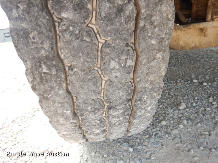 image for item DG0778 2002 Thomas 1100S  school bus