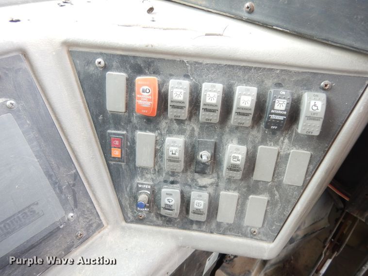 image for item DG0778 2002 Thomas 1100S  school bus