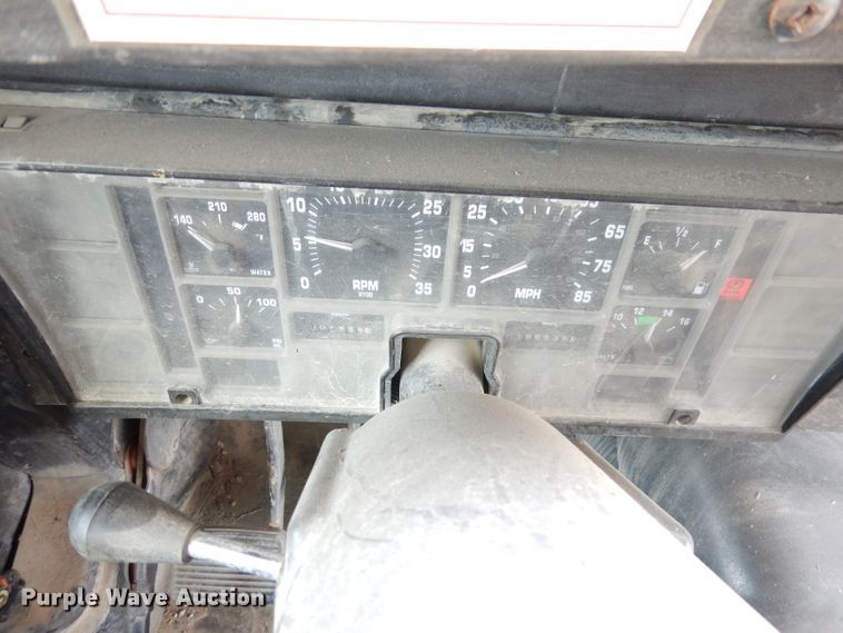 image for item DG0778 2002 Thomas 1100S  school bus