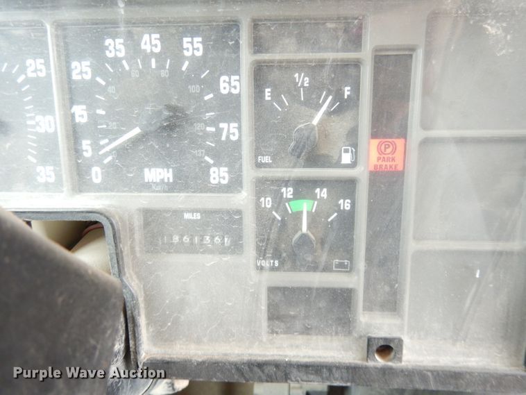 image for item DG0778 2002 Thomas 1100S  school bus