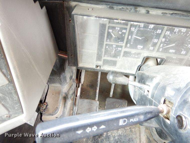 image for item DG0778 2002 Thomas 1100S  school bus