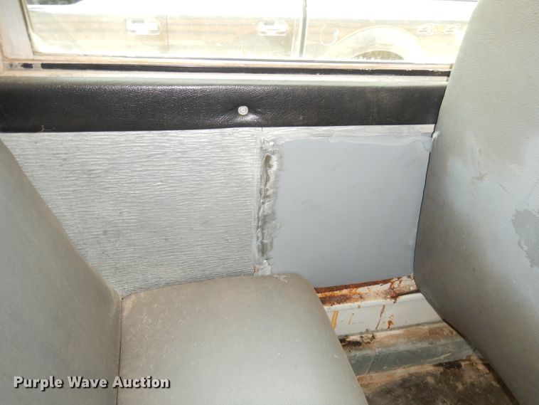 image for item DG0778 2002 Thomas 1100S  school bus