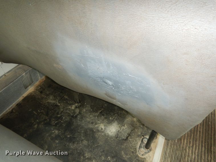 image for item DG0778 2002 Thomas 1100S  school bus