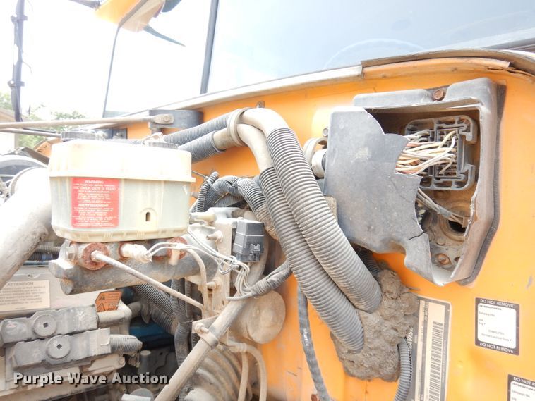 image for item DG0778 2002 Thomas 1100S  school bus