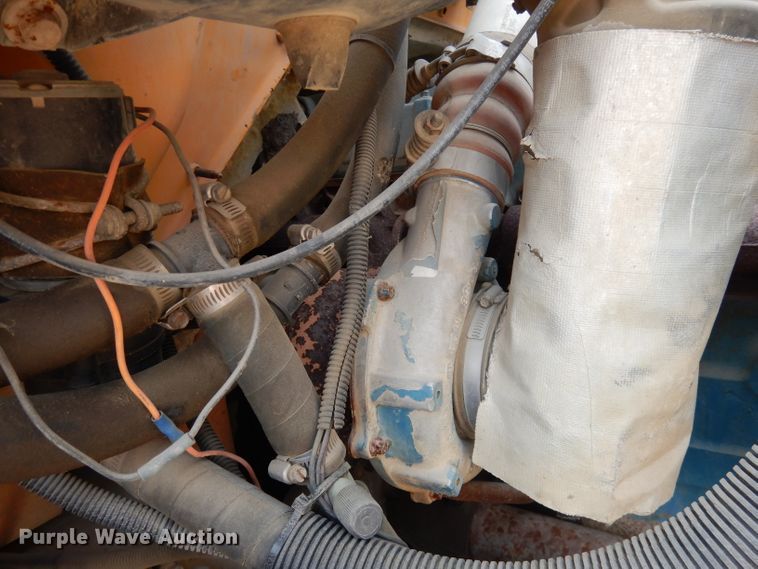 image for item DG0778 2002 Thomas 1100S  school bus