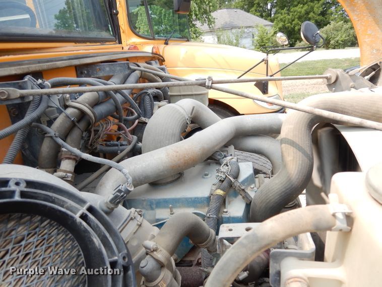 image for item DG0778 2002 Thomas 1100S  school bus