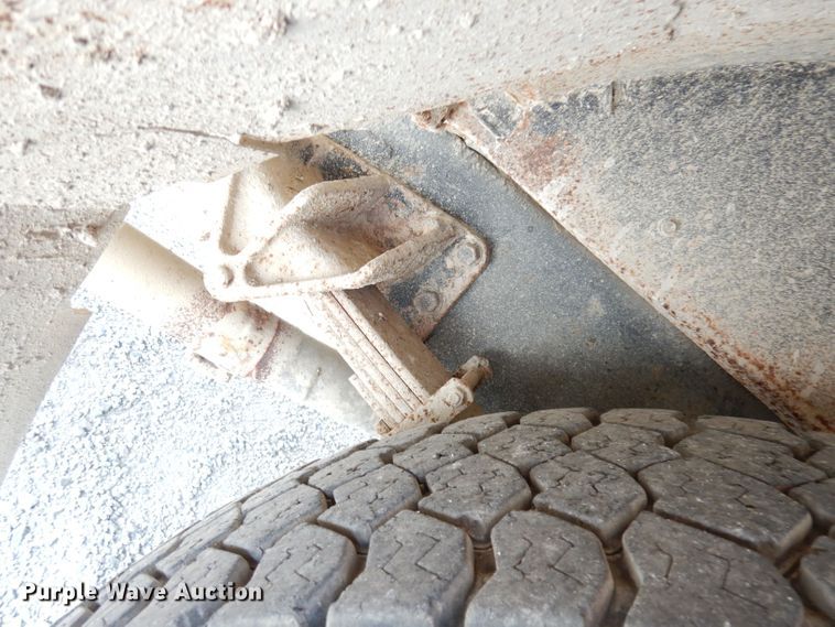 image for item DG0778 2002 Thomas 1100S  school bus