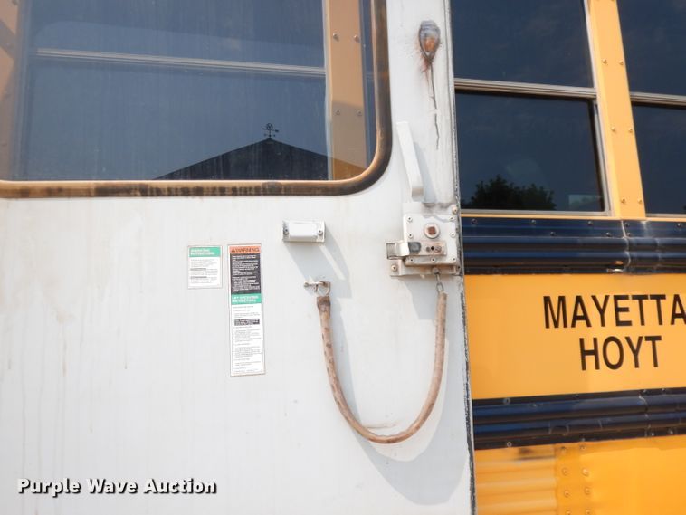 image for item DG0778 2002 Thomas 1100S  school bus