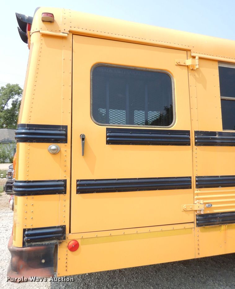 image for item DG0778 2002 Thomas 1100S  school bus