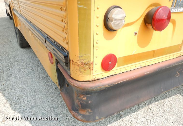 image for item DG0778 2002 Thomas 1100S  school bus