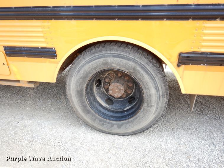 image for item DG0778 2002 Thomas 1100S  school bus