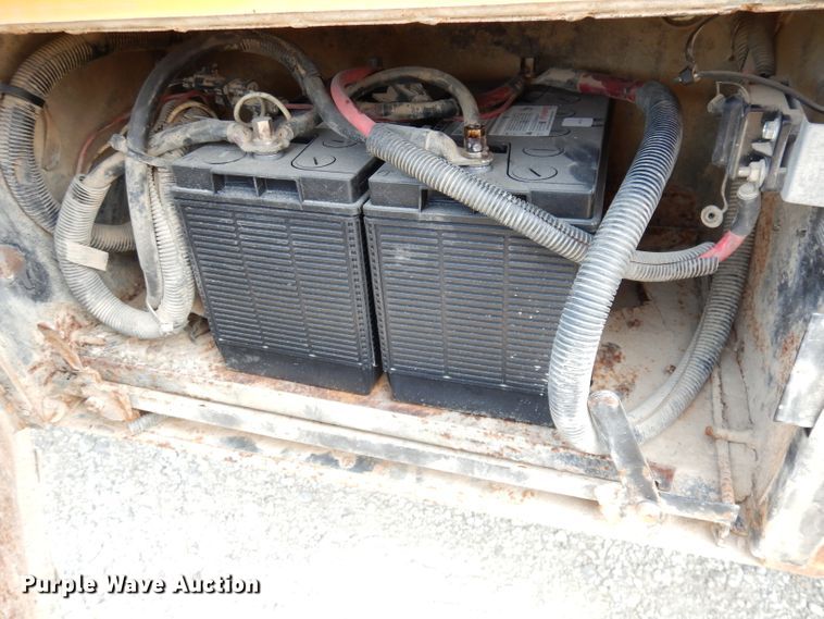 image for item DG0778 2002 Thomas 1100S  school bus