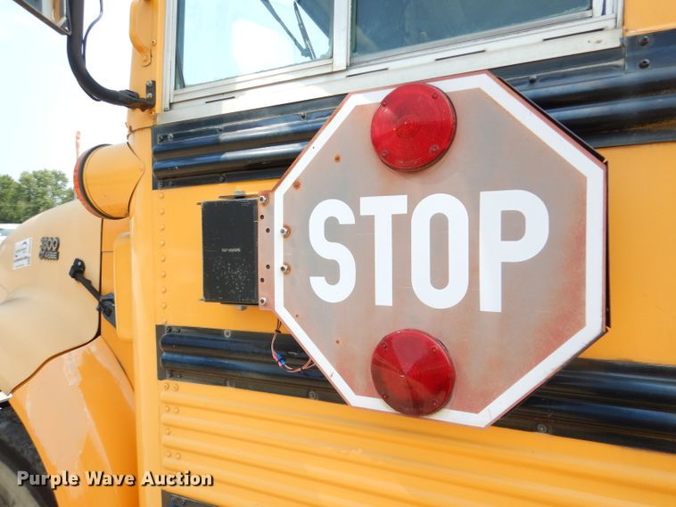 image for item DG0778 2002 Thomas 1100S  school bus