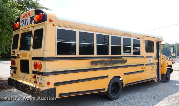 image for item DG0785 2005 GMC C5500  school bus