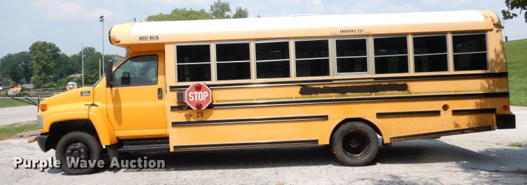 image for item DG0785 2005 GMC C5500  school bus