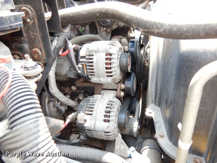 image for item DG0785 2005 GMC C5500  school bus