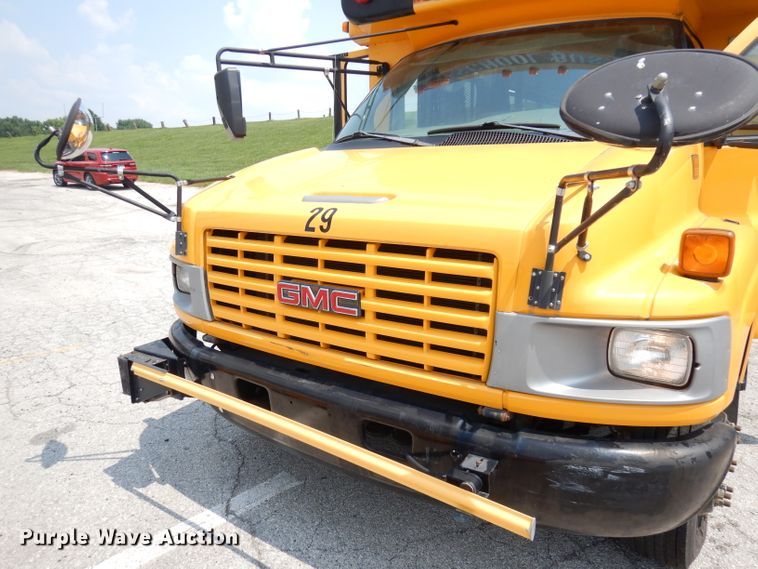 image for item DG0785 2005 GMC C5500  school bus
