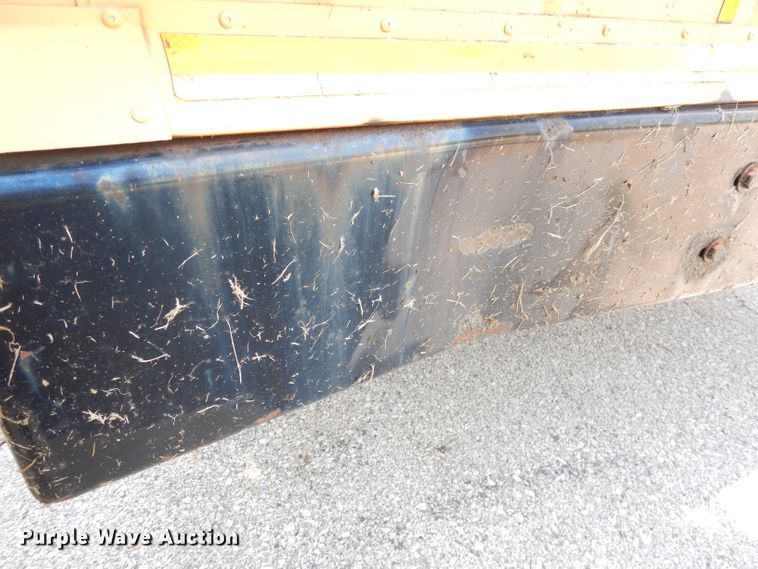 image for item DG0785 2005 GMC C5500  school bus