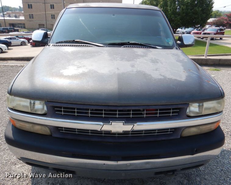 image for item DH2422 2000 Chevrolet Silverado 1500  Ext. Cab pickup truck