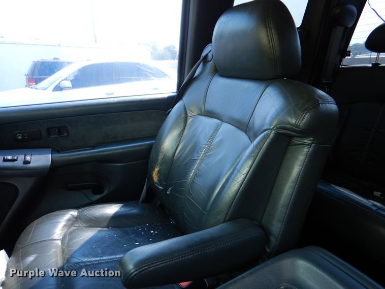 image for item DH2422 2000 Chevrolet Silverado 1500  Ext. Cab pickup truck