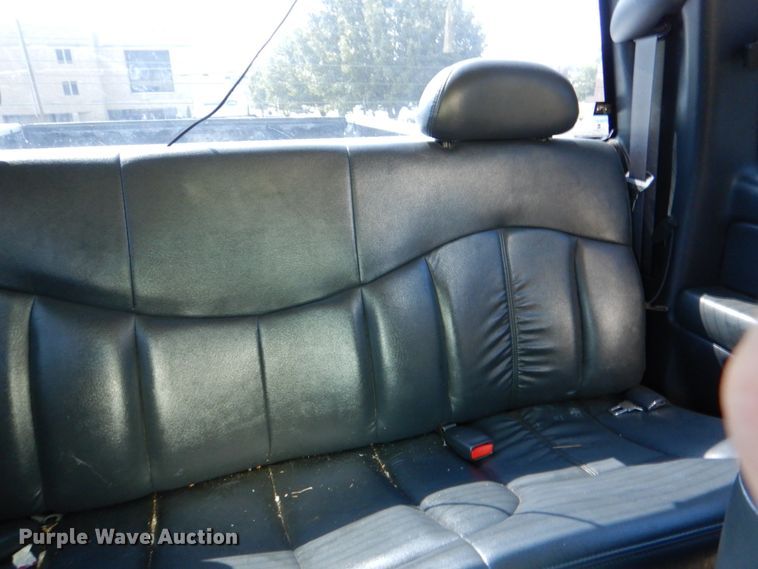 image for item DH2422 2000 Chevrolet Silverado 1500  Ext. Cab pickup truck