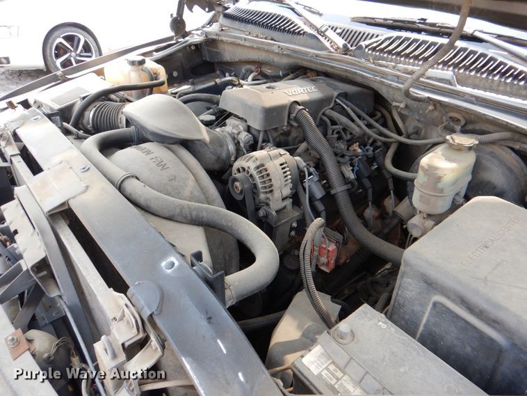 image for item DH2422 2000 Chevrolet Silverado 1500  Ext. Cab pickup truck