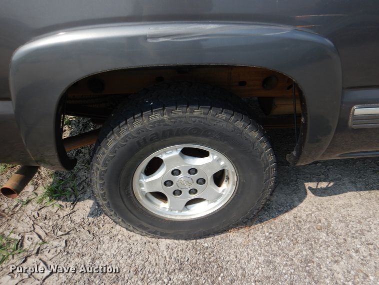 image for item DH2422 2000 Chevrolet Silverado 1500  Ext. Cab pickup truck